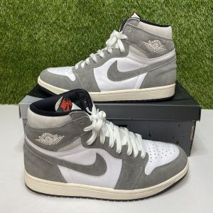 Jordan 1 Retro High Red Suede